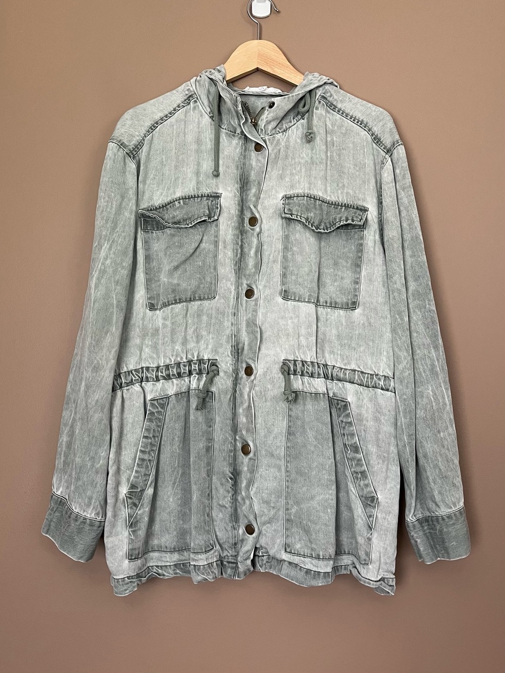{Jane + Delancey} Hooded Utility Lyocell Jacket in Acid Wash Green - Womens XL